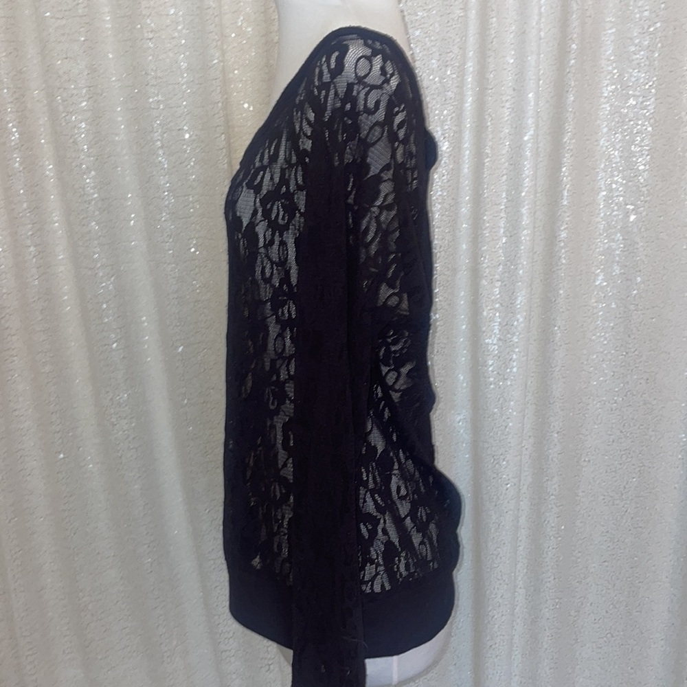 Guess Lace Top - Picture 2 of 4